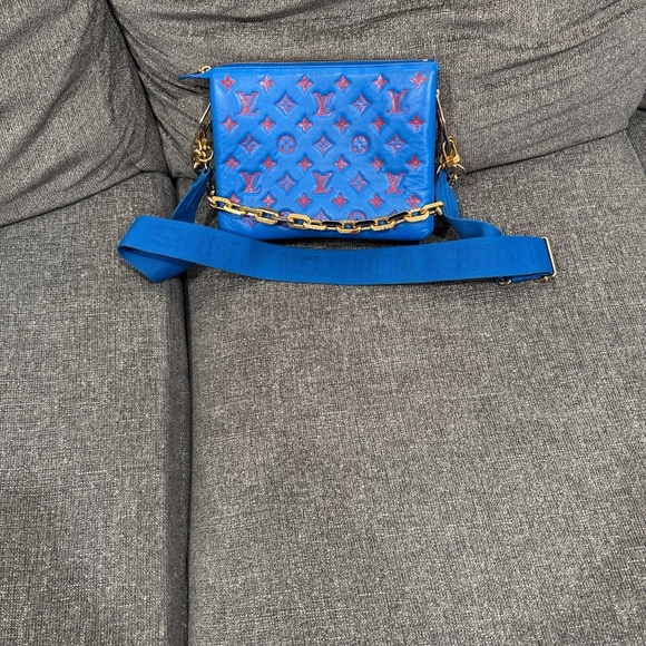 Louis Vuitton Handbags - Louis Vuitton coussin PM
